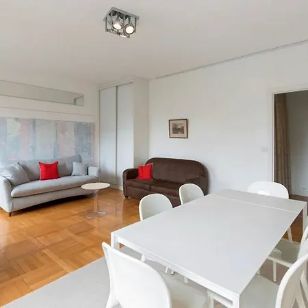 Avenue Montaigne Bienvenue Appartamento